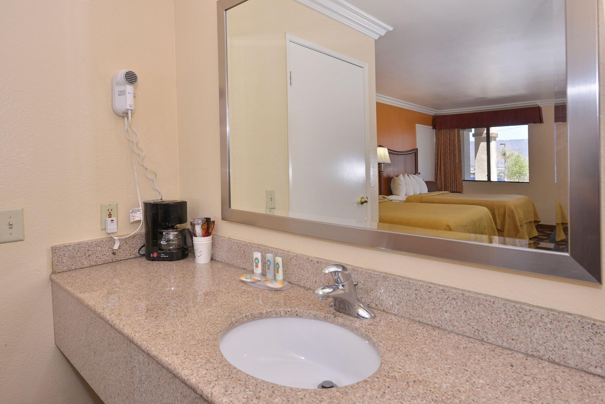 Quality Inn Lake Elsinore I-15 Bagian luar foto