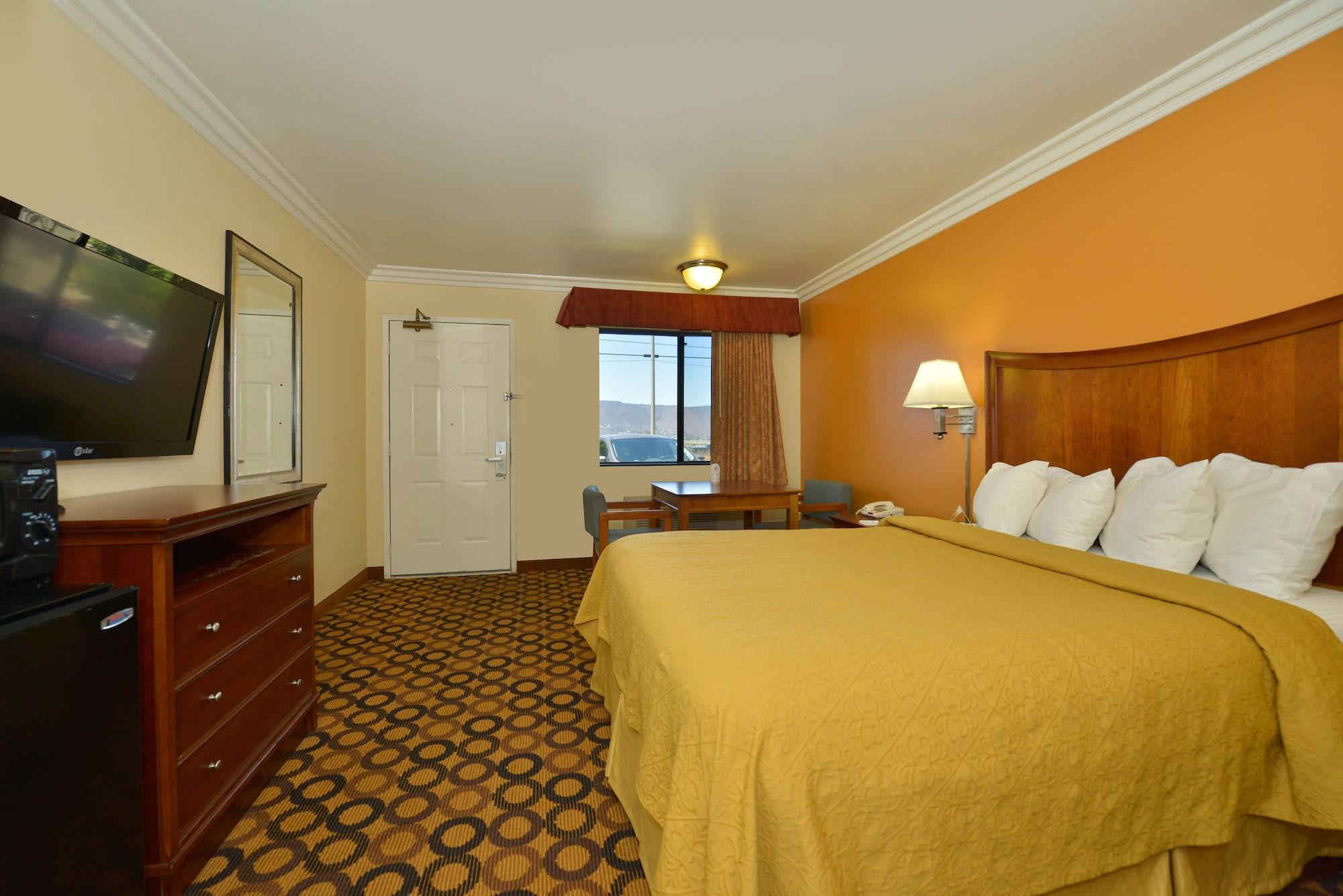 Quality Inn Lake Elsinore I-15 Bagian luar foto